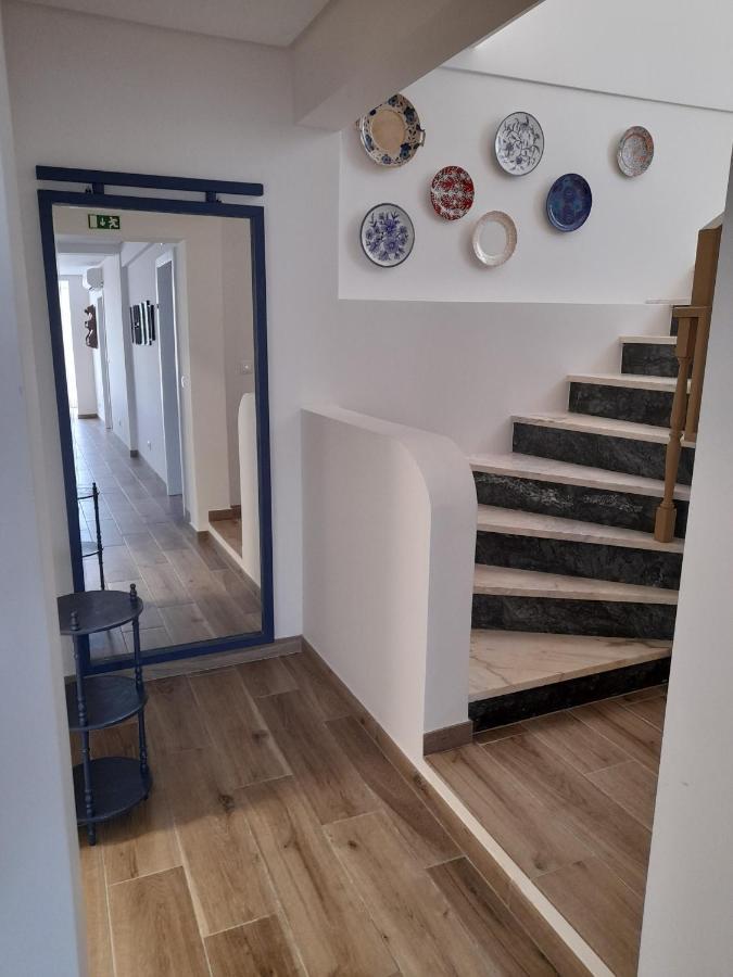 Hall 92 Quartos Com Wc Em Moradia Com Piscina A-Das-Lebres Loures Exteriér fotografie