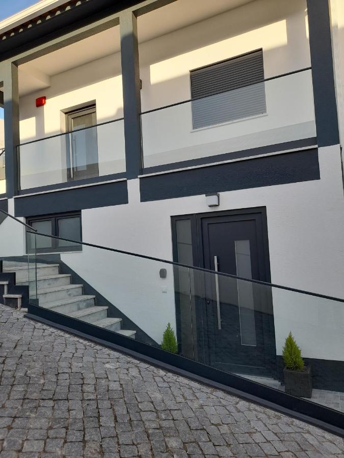 Hall 92 Quartos Com Wc Em Moradia Com Piscina A-Das-Lebres Loures Exteriér fotografie