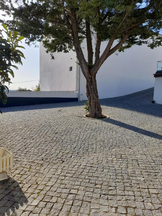Hall 92 Quartos Com Wc Em Moradia Com Piscina A-Das-Lebres Loures Exteriér fotografie
